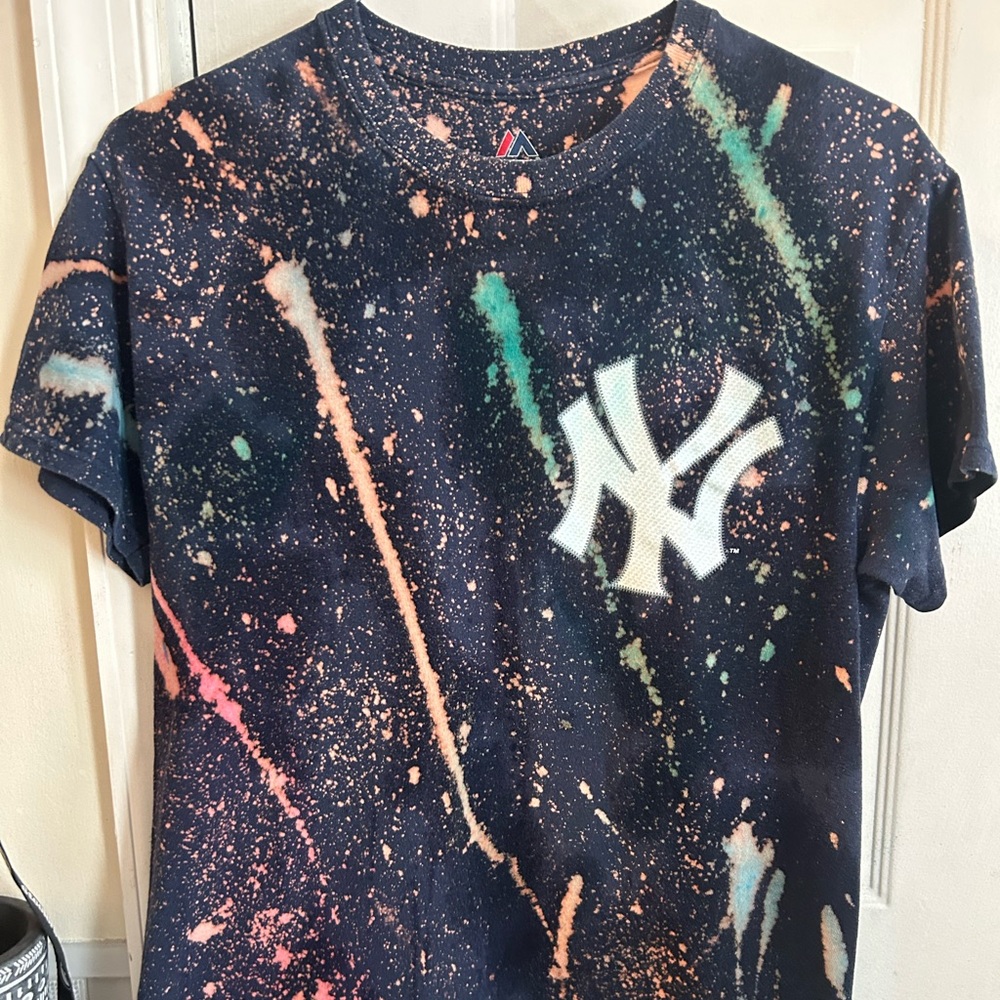 Acid wash and tye dye.